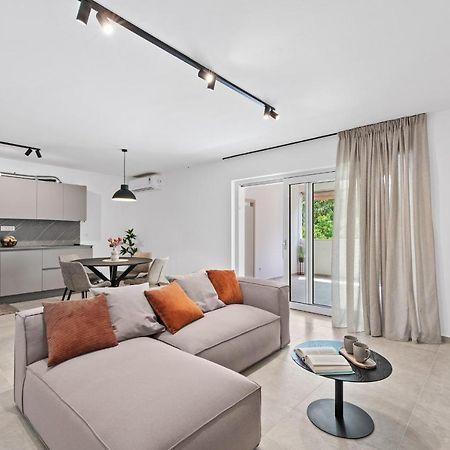 Апартаменты Poli Nona - Renovated In 2023 Пореч Экстерьер фото