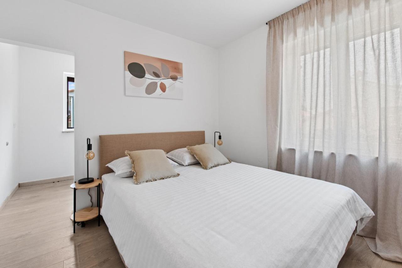 Апартаменты Poli Nona - Renovated In 2023 Пореч Экстерьер фото