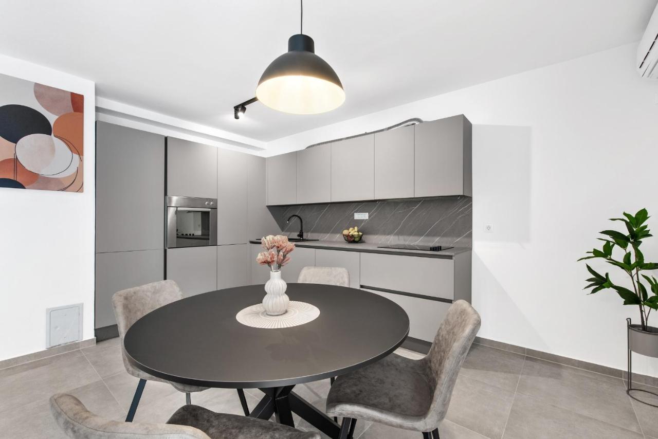 Апартаменты Poli Nona - Renovated In 2023 Пореч Экстерьер фото